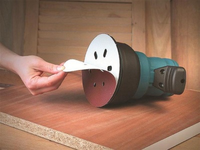 Круг абразивный шлифовальный на липучке 8 отверстий Ø125 P240 (УПАКОВКА ПО 100ШТ) Круг абразивный шлифовальный на липучке 8 отверстий Ø125 P240 (УПАКОВКА ПО 100ШТ)